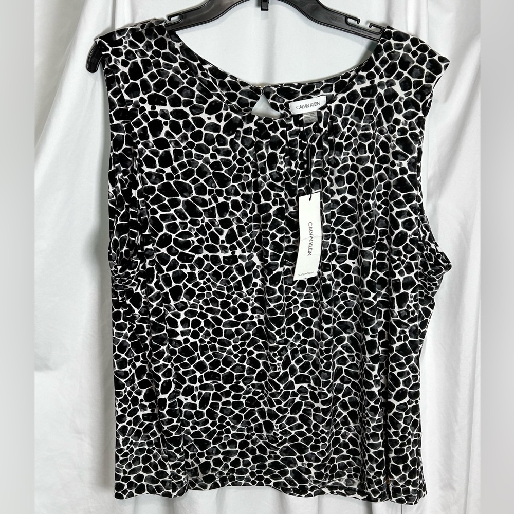 Calvin Klein Pleated neck Giraffe Top - 3X - New! - Picture 2 of 7